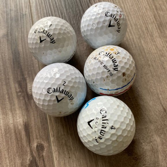 24 Golf Balls - Picture 3 of 4